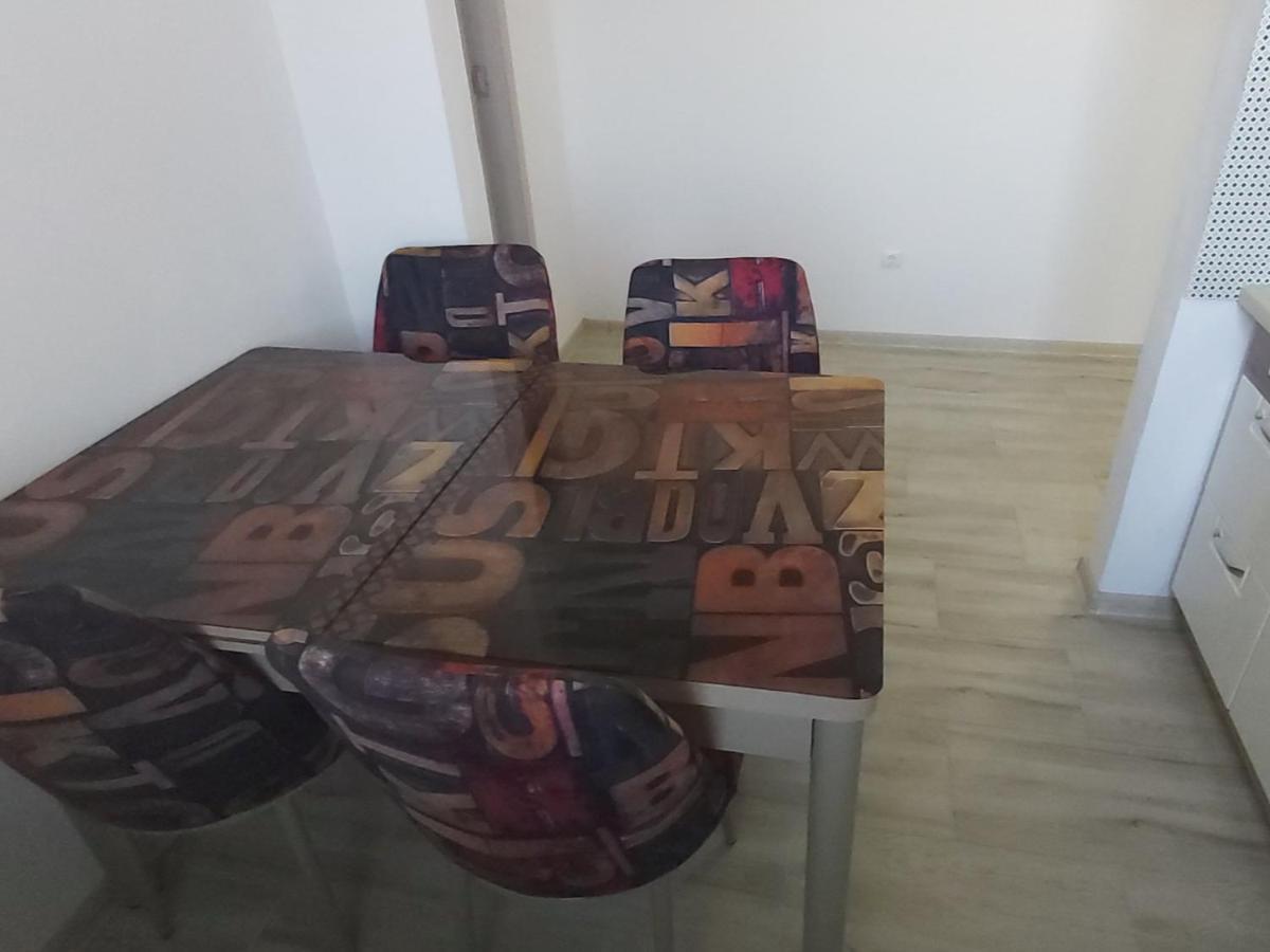 Studio Elisa Lejlighed Caransebeş Eksteriør billede